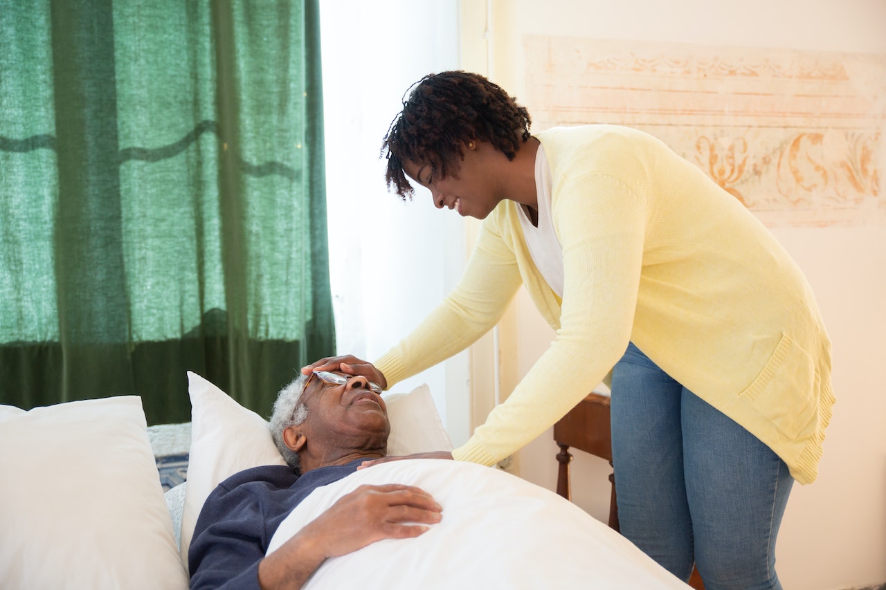 How to Support a Loved One Through the Hospice Care Process