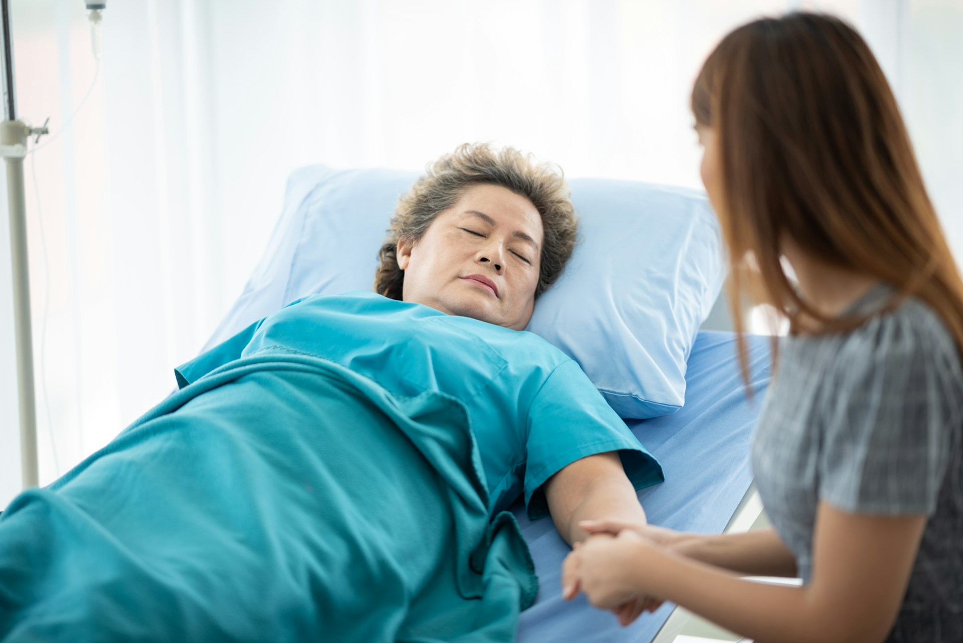 How Emotional Support Enhances Hospice Care Experiences